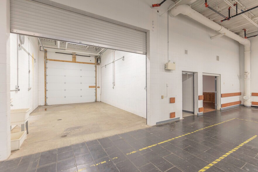 More Photos Of 1818 Milton Ave, Janesville Freestanding For Lease