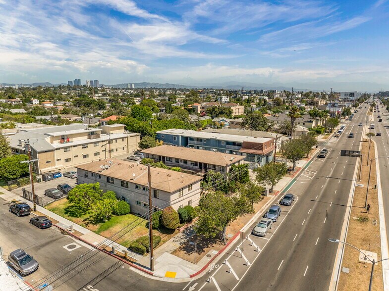 More Photos Of 11061 Venice Blvd, Los Angeles Apartments For Sale