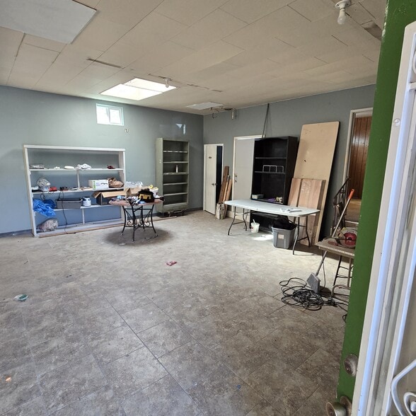 More Photos Of 15709 Bellflower Blvd, Bellflower General Retail For Sale