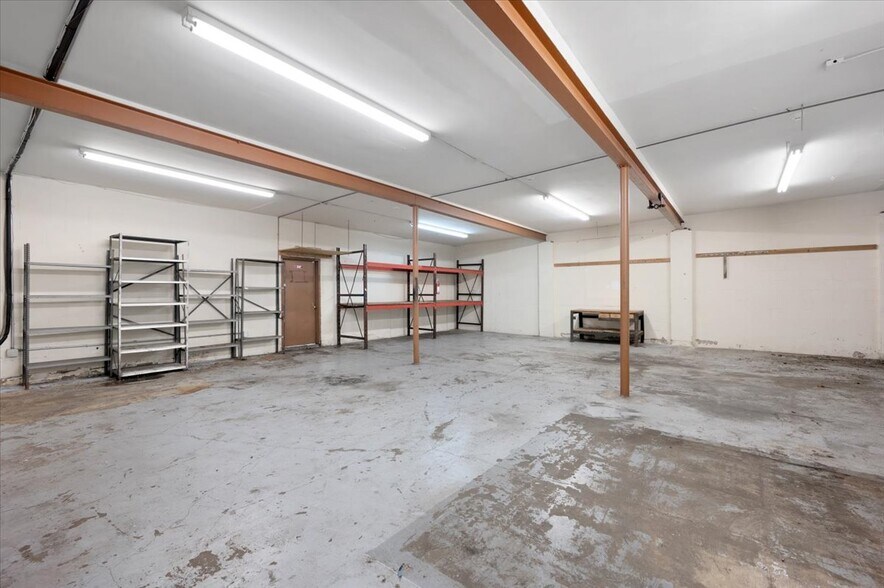 More Photos Of 217 Madison Ave, Port Chester Light Distribution For Sale