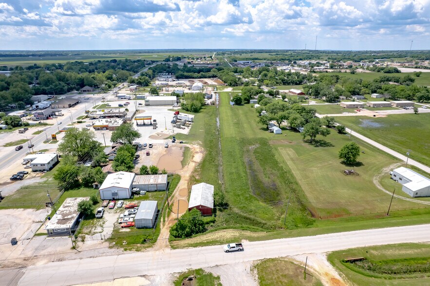 More Photos Of 107.5 4th, Lindsay Land For Sale