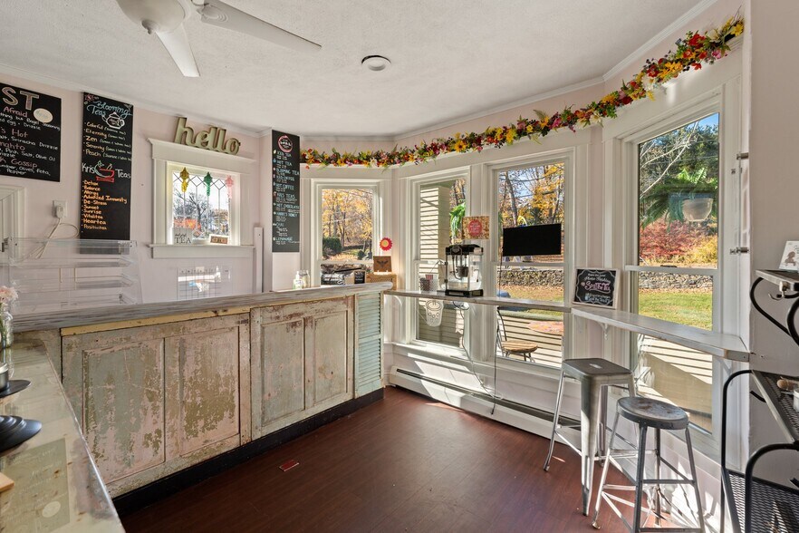 More Photos Of 4372 Post Rd, East Greenwich Office Residential For Sale