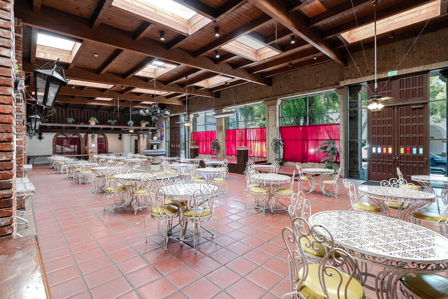 More Photos Of 333 E Colorado St, Glendale Unknown For Lease