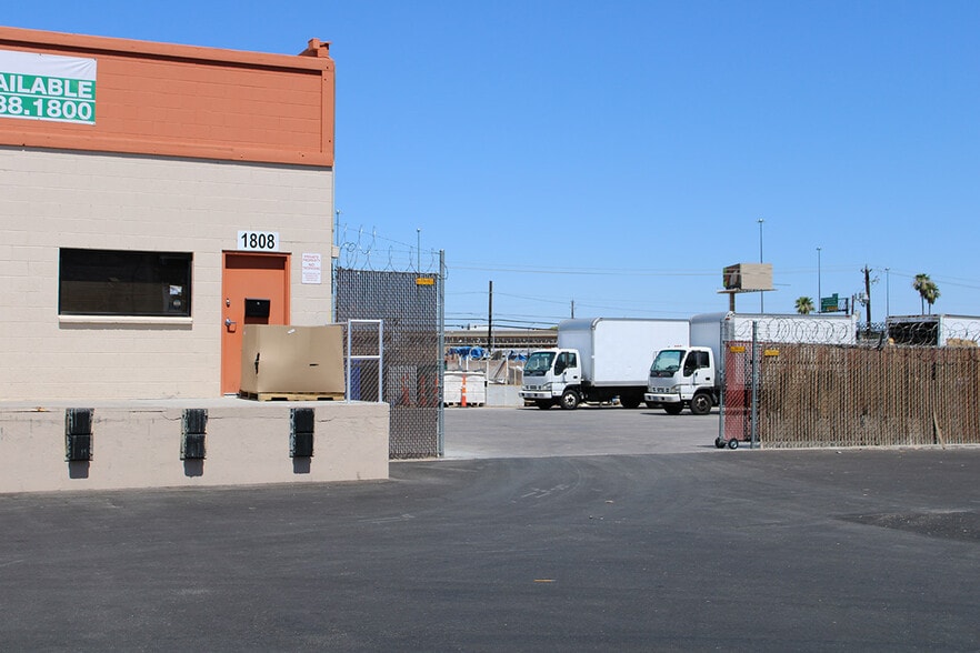 More Photos Of 1808-1816 Industrial Rd, Las Vegas Warehouse For Lease