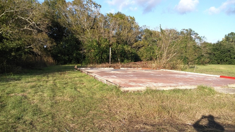 More Photos Of 709 E Hwy 6, Alvin Land For Sale