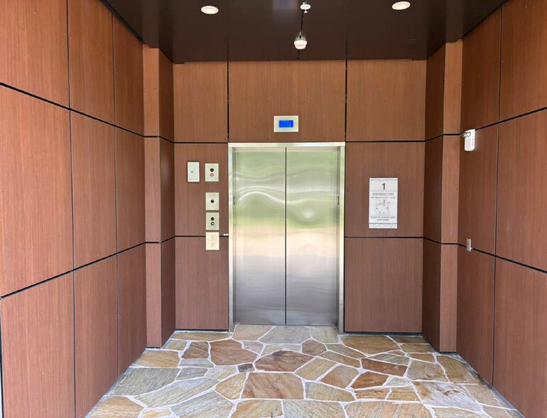 More Photos Of 2080 Kalakaua Ave, Honolulu Hotel For Sale