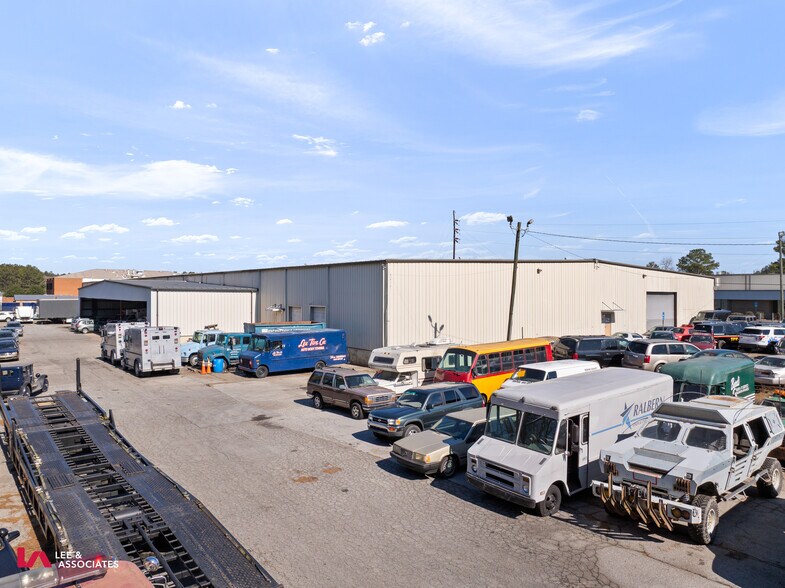 More Photos Of 4151 Industrial Park Dr, Norcross Warehouse For Lease