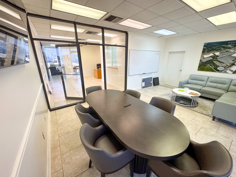 More Photos Of 1808 S Craft Hwy, Chickasaw Office For Lease