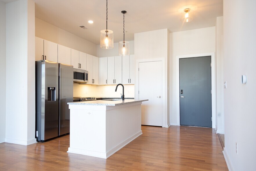 More Photos Of 810 E 7th St, Charlotte Apartments For Lease