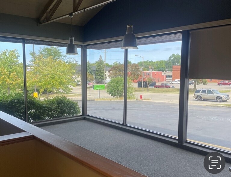 More Photos Of 450 S Maple Rd, Ann Arbor Self Storage For Lease