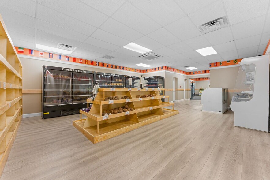 More Photos Of 628 Belmont St, Brockton Freestanding For Sale