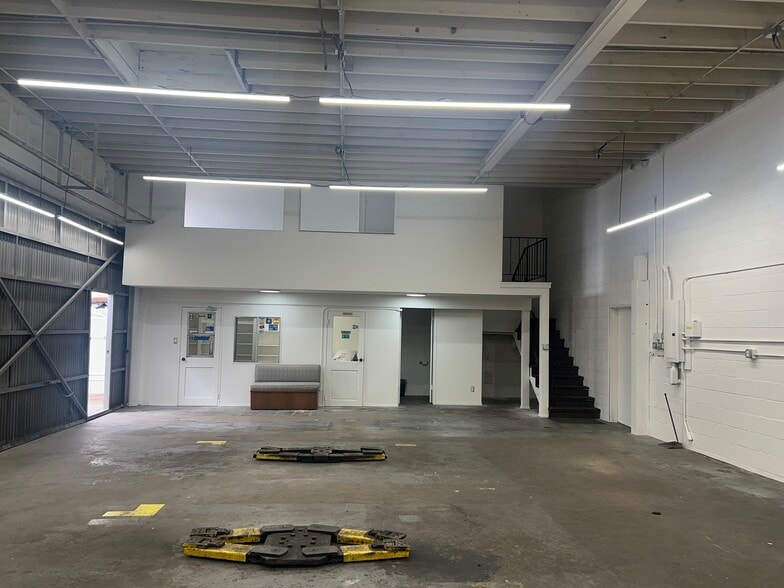 More Photos Of 1823 Marine Ave, Gardena Service For Lease