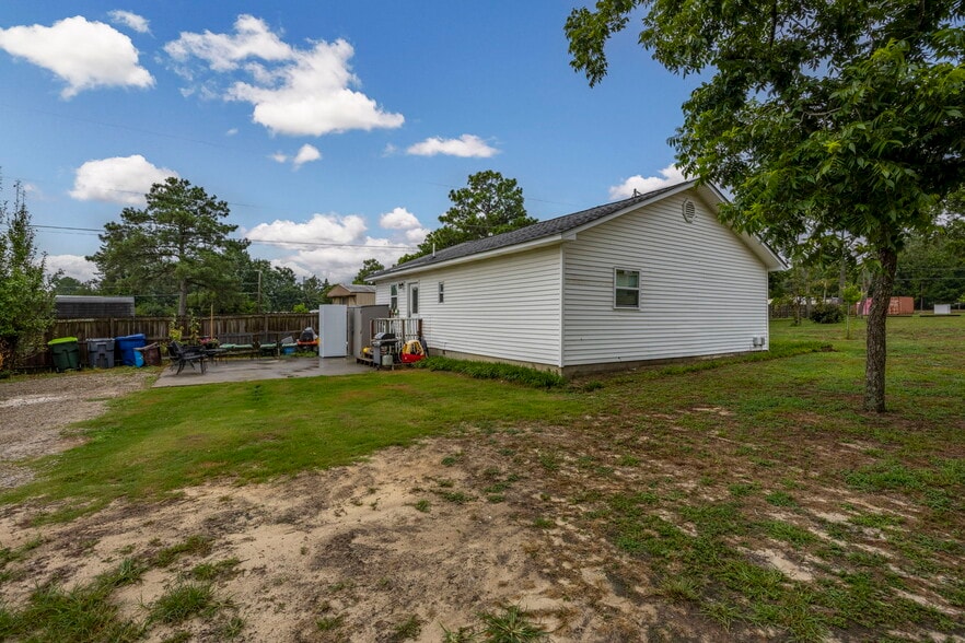 More Photos Of 128 Sandy Springs Ln, Lexington Manufactured Housing Mobile Home Park For Sale