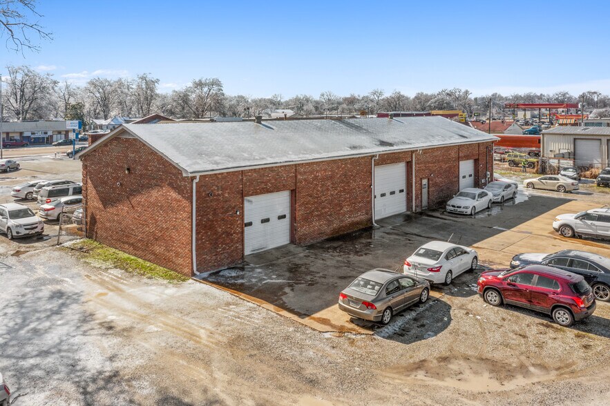 More Photos Of 1600 E Broadway Ave, West Memphis Auto Dealership For Sale