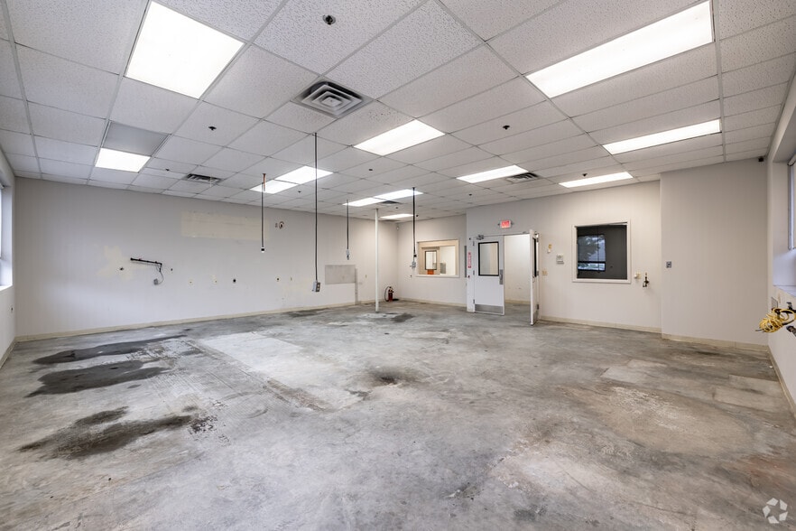 More Photos Of 58 E Willow St, Millburn Warehouse For Sale