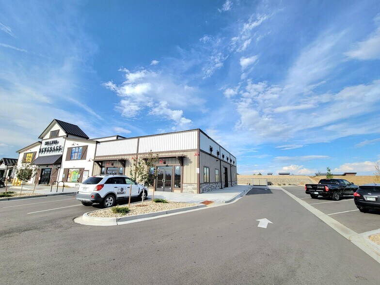 More Photos Of 2116 Picture Point Drive Dr, Windsor Storefront Retail Office For Lease
