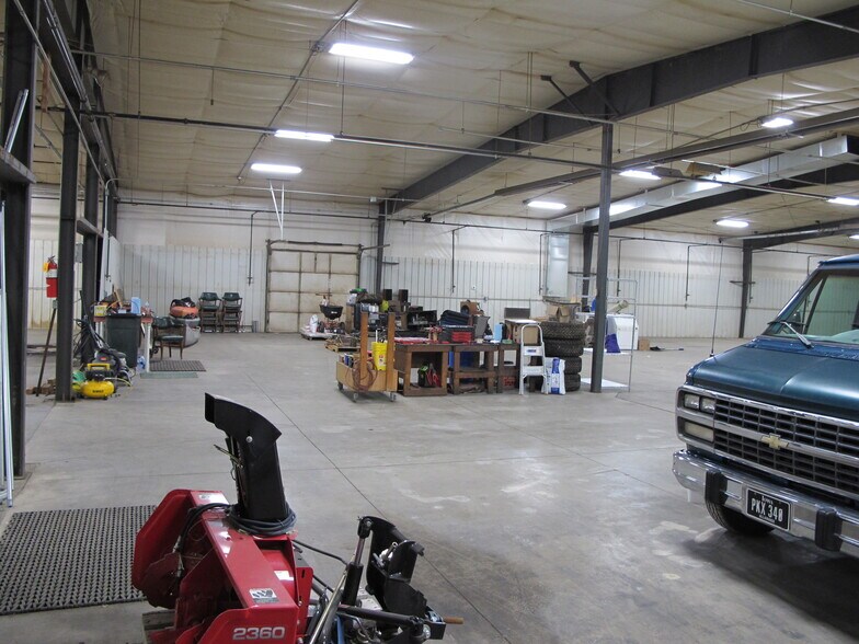 More Photos Of 713 E Main St, Waukon Manufacturing For Sale