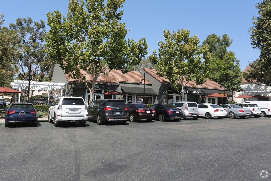 More Photos Of 4541 Campus Dr, Irvine General Retail For Lease