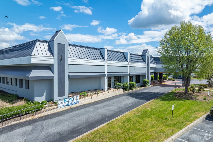 More Photos Of 148 Sheraton Dr, New Cumberland Apartments For Sale