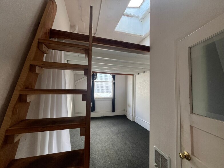 More Photos Of 736-738 Grant Ave, San Francisco Storefront Retail Office For Sale