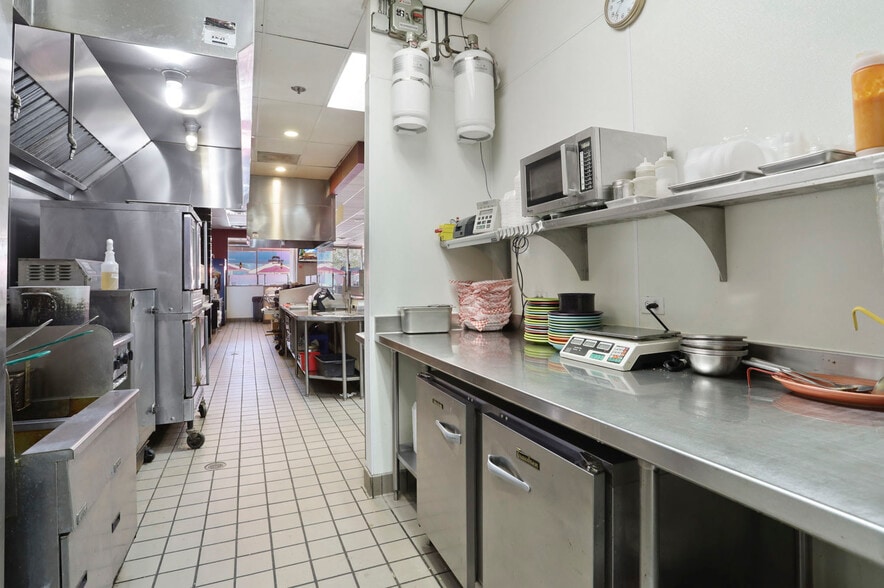 More Photos Of 1924-1926 Pacific Ave, Stockton Restaurant For Sale