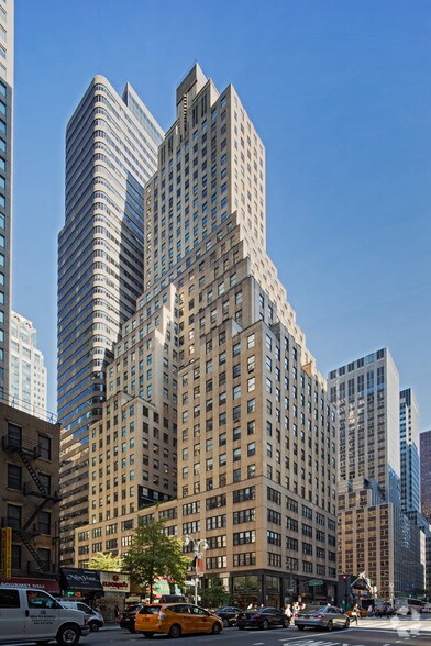 More Photos Of 155 E 44th St, New York Office For Lease