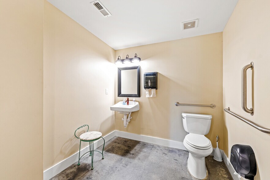 More Photos Of 3200 Bliss Trail, Stem Lodge Meeting Hall For Sale