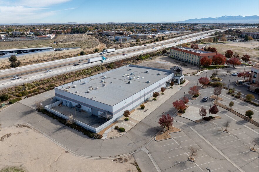 More Photos Of 1759 W Avenue J12, Lancaster Freestanding For Lease