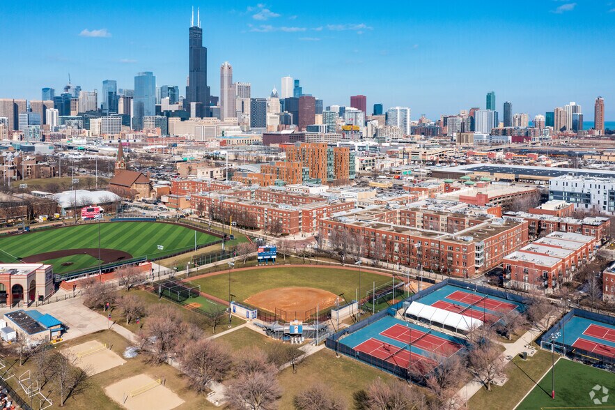 More Photos Of 1252-1322 S Halsted St, Chicago Unknown For Lease