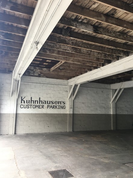 More Photos Of 2626 E Burnside St, Portland Storefront For Sale