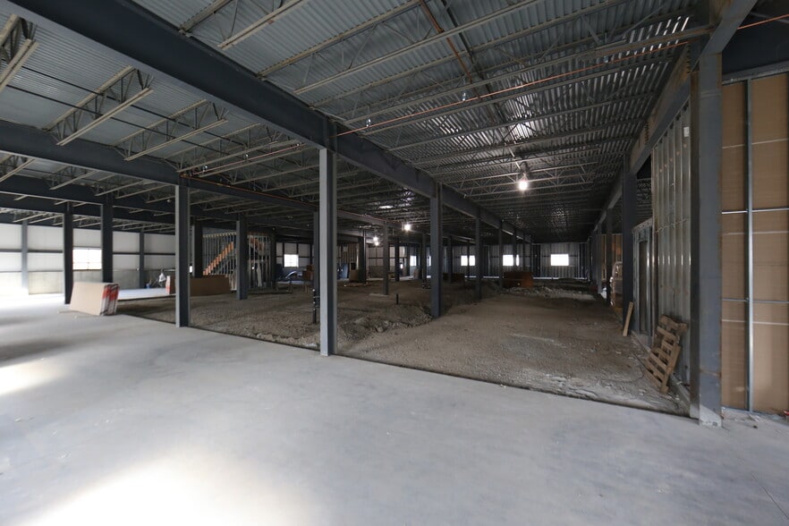 More Photos Of 140 Ace St, Fall River Light Manufacturing For Lease