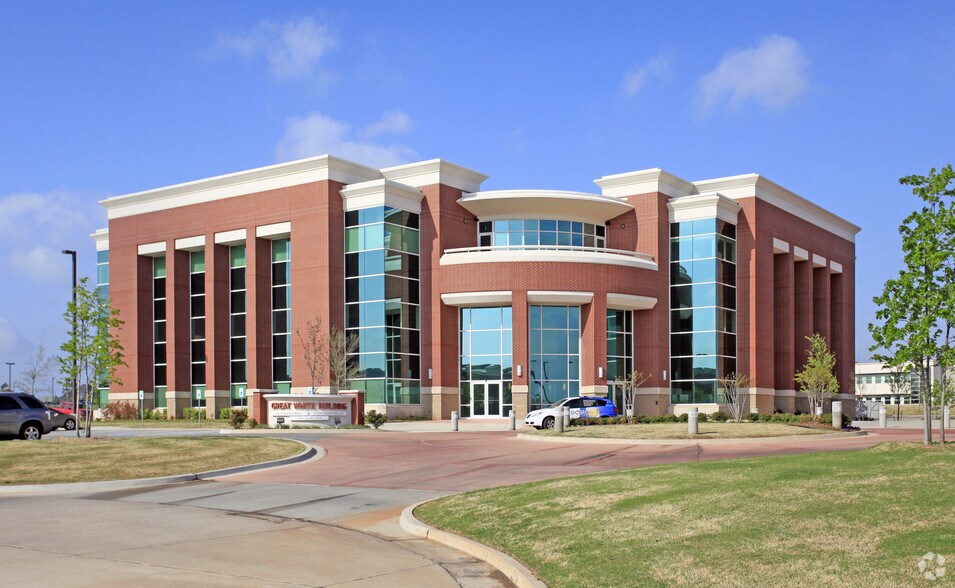 More Photos Of 14201 Caliber Dr, Oklahoma City Office For Lease