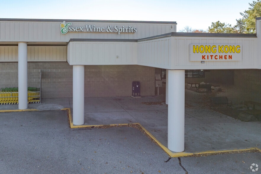 More Photos Of 125 Westbrook Rd, Essex Storefront For Sale