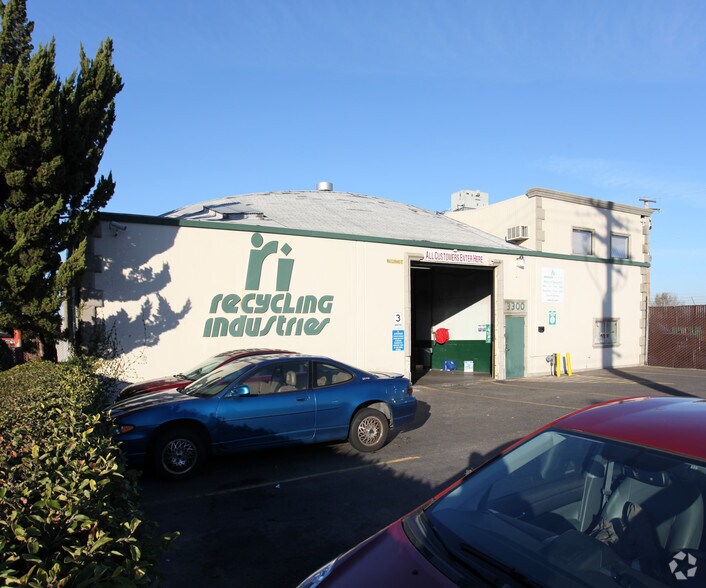 More Photos Of 3300 Power Inn Rd, Sacramento Warehouse For Lease