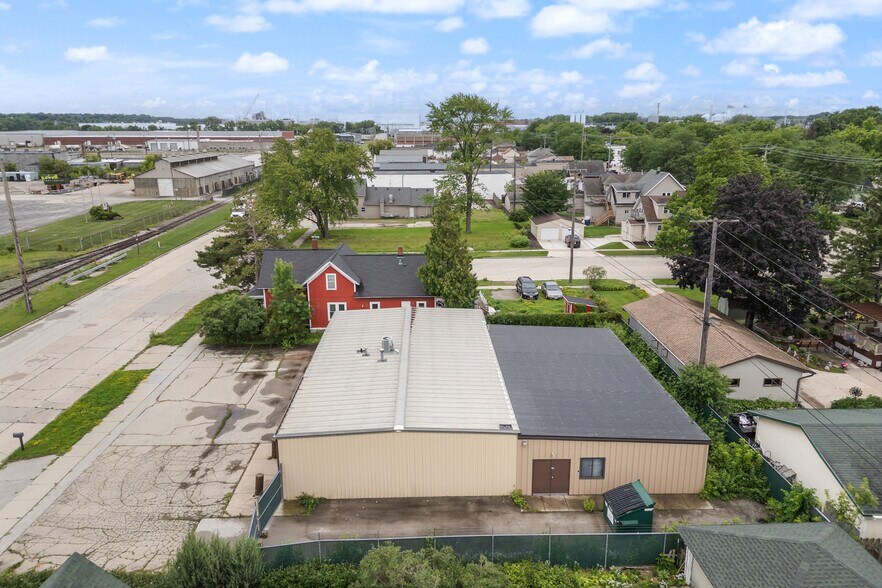 More Photos Of 1138 State St, Green Bay Warehouse For Sale