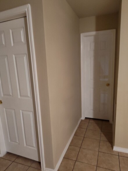 More Photos Of 852 Wagon Wheel Rd, Eagle Pass Apartments For Sale