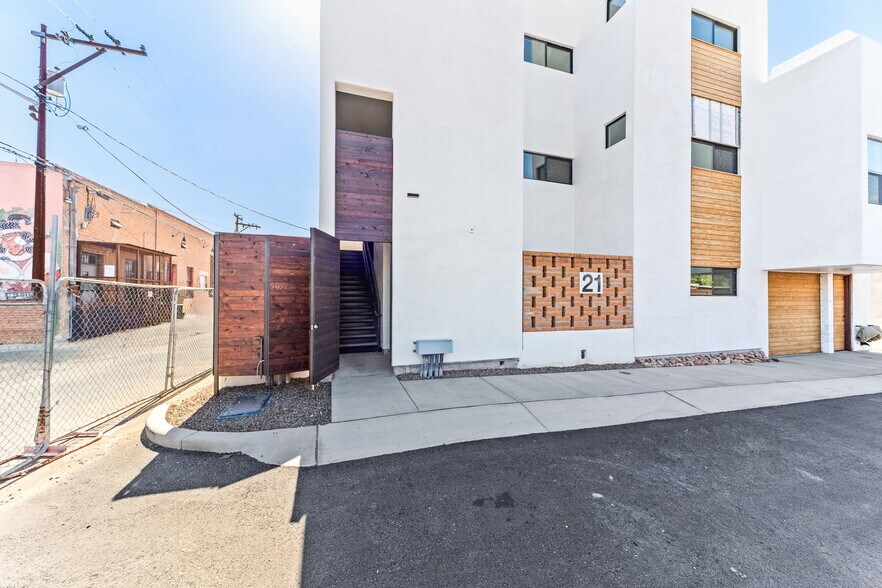 More Photos Of 21 Lalo Way, Tucson Multifamily For Sale