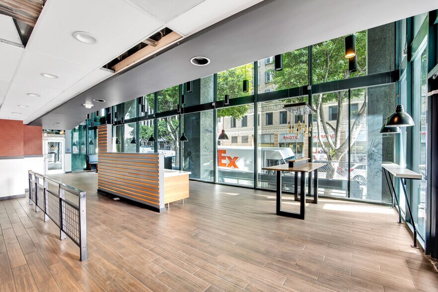 More Photos Of 701 W 7th St, Los Angeles Apartments For Lease