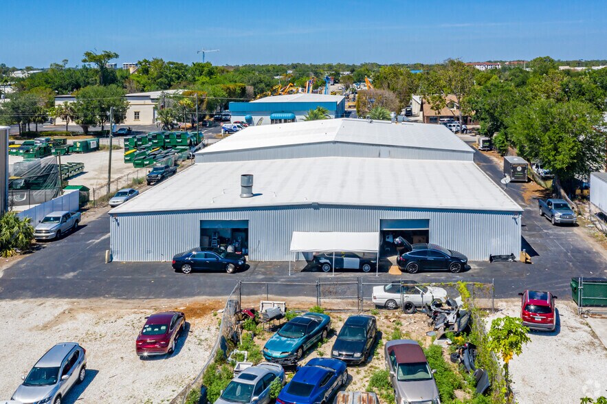 More Photos Of 4584 Enterprise Ave, Naples Manufacturing For Lease