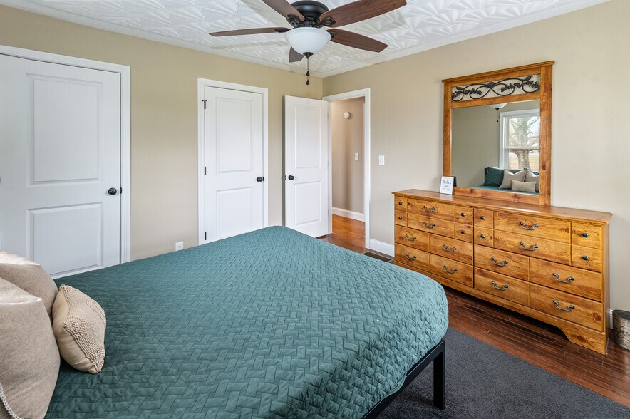More Photos Of 3625 New Shepherdsville Rd, Bardstown Flex For Sale