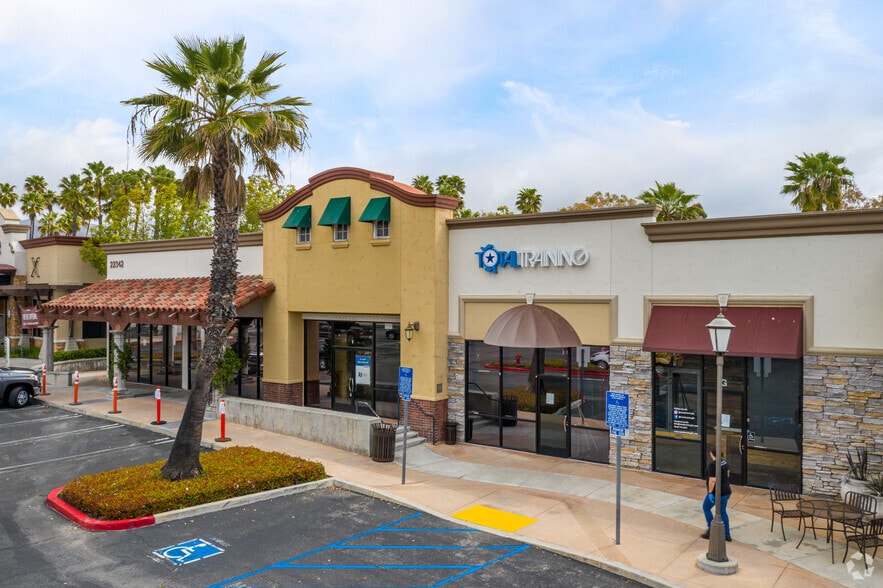 2220522372 El Paseo, Rancho Santa Margarita, CA 92688 For Lease
