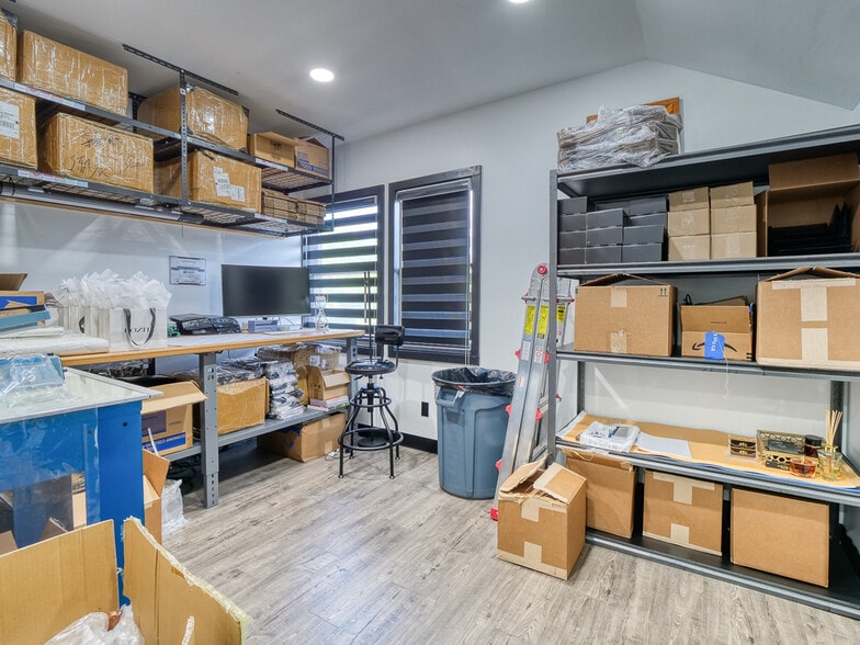 More Photos Of 10850 Pearl Rd, Strongsville Office For Sale