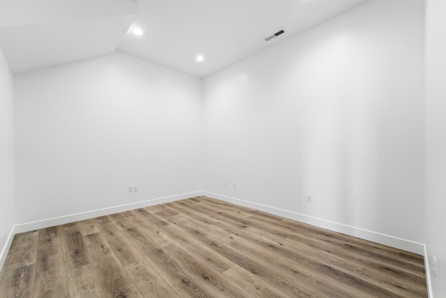More Photos Of 1548 American Way, Payson Warehouse For Lease