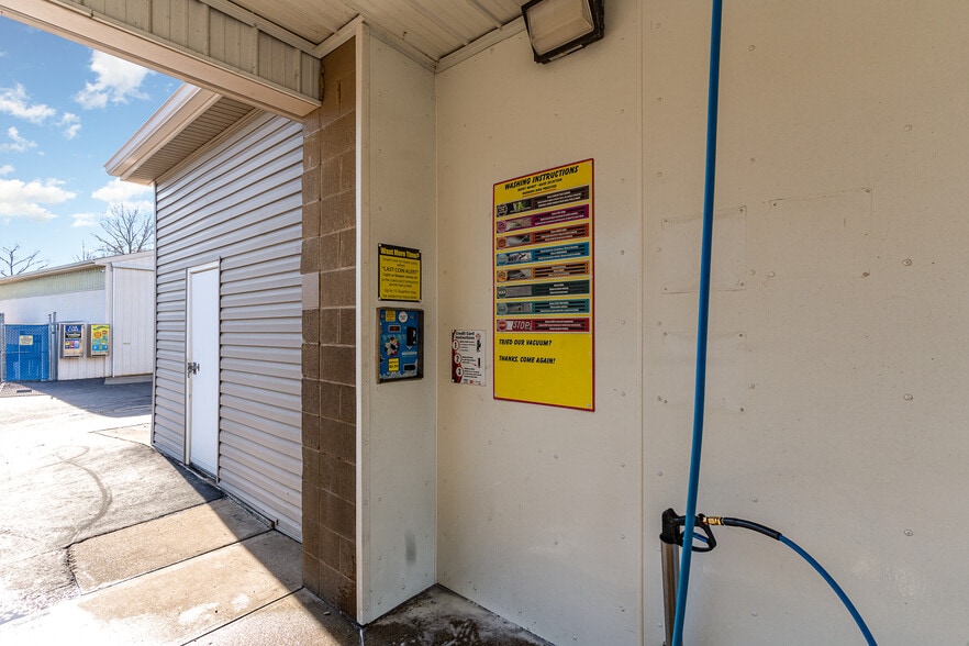 More Photos Of 1012 Hospital Dr, Batavia Carwash For Sale