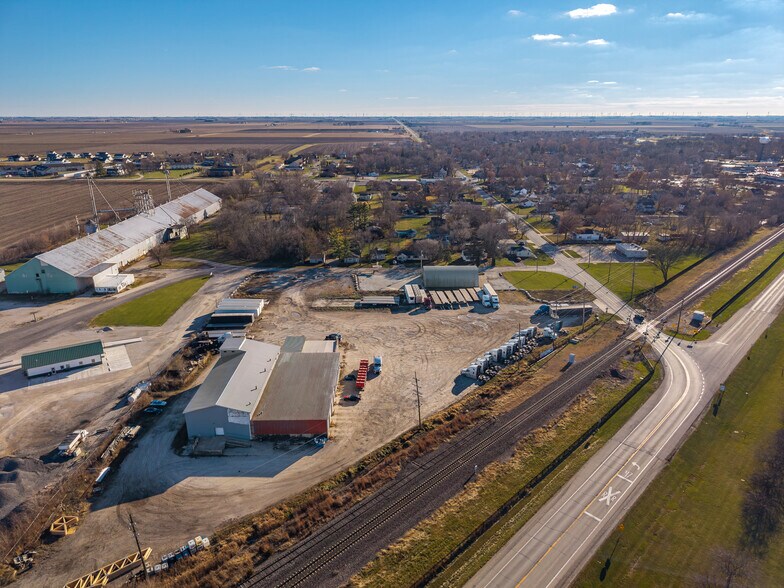 More Photos Of 406 N Union St, Dwight Truck Terminal For Lease