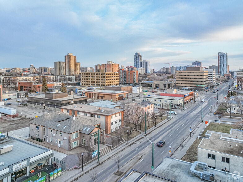 More Photos Of 10521 124 St, Edmonton Storefront Retail Residential For Lease