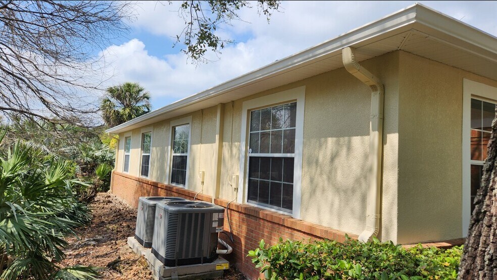 More Photos Of 10921 Countryway Blvd, Tampa Medical For Lease