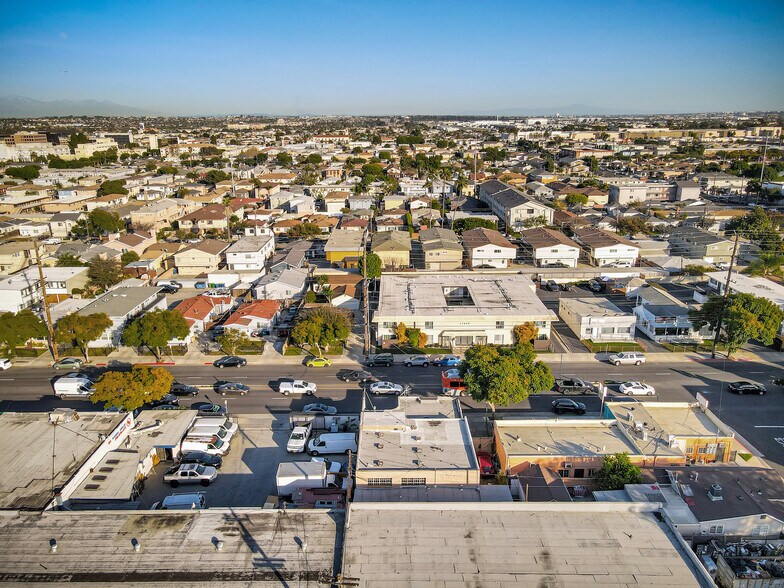 More Photos Of 11915 Inglewood Ave, Hawthorne Medical For Sale