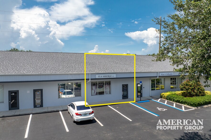 More Photos Of 20020 Veterans Blvd, Port Charlotte Office For Sale