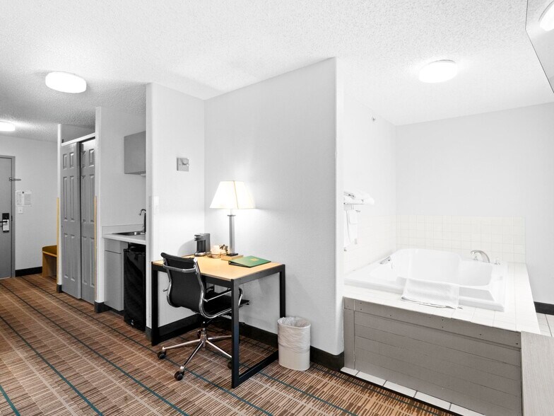 More Photos Of 15150 Brighton Rd, Brighton Hotel For Sale